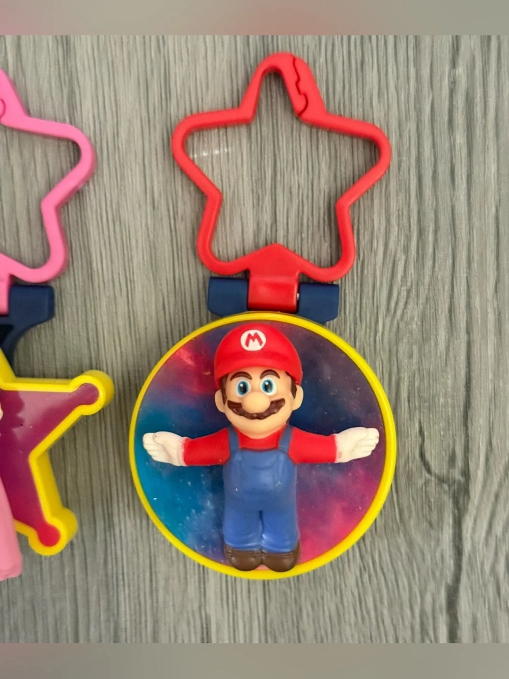 Super Mario Galaxy McDonald’s Happy Meal Toy  Keychain Princess Peach and Mario